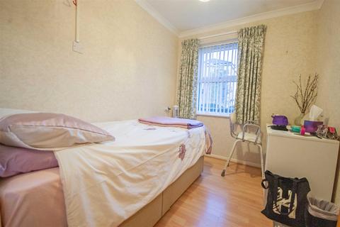 2 bedroom retirement property for sale, Springfield Road, Chelmsford