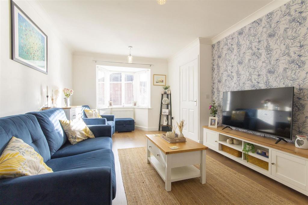 Ashton Road, Clay Cross, Chesterfield 3 bed detached house for sale £