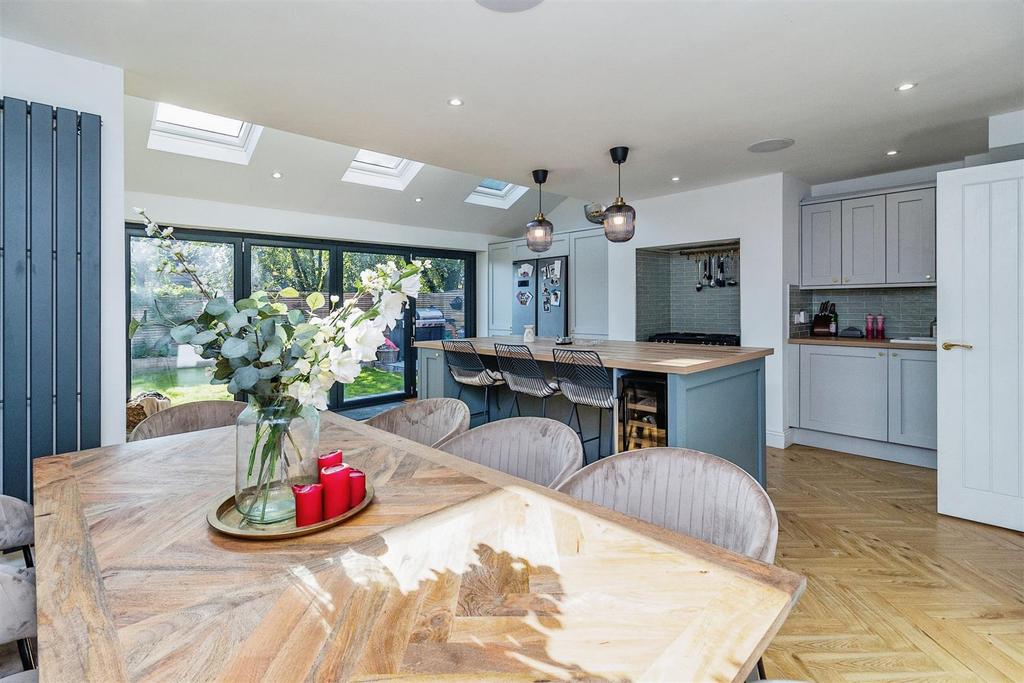 Open plan kitchen dining room