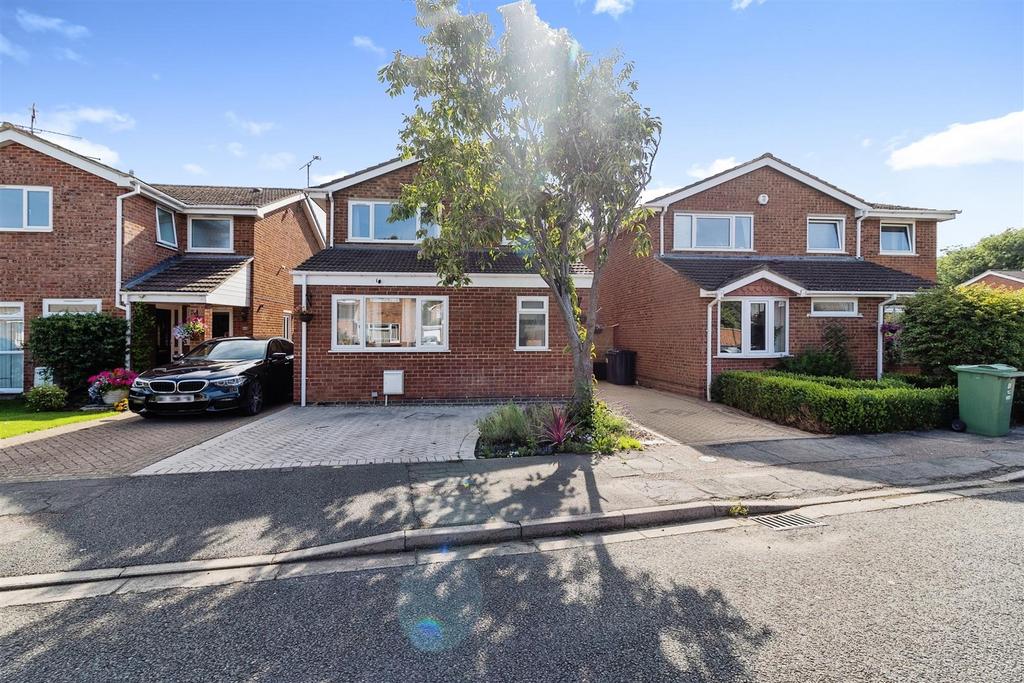Front aspect - Two driveways
