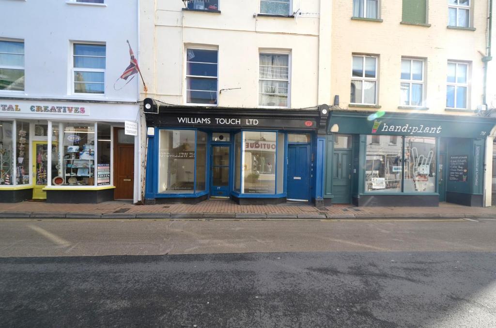 High Street, Property to rent £433 pcm (£100 pw)