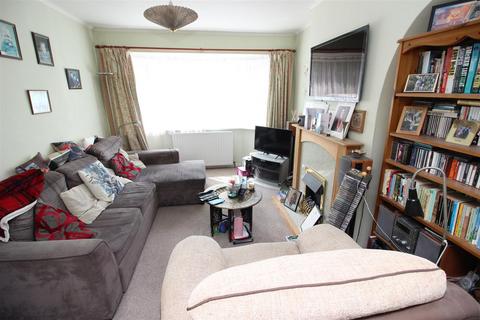 59 Dorchester Road, Worcester Park, KT4 8NW