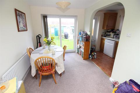 59 Dorchester Road, Worcester Park, KT4 8NW