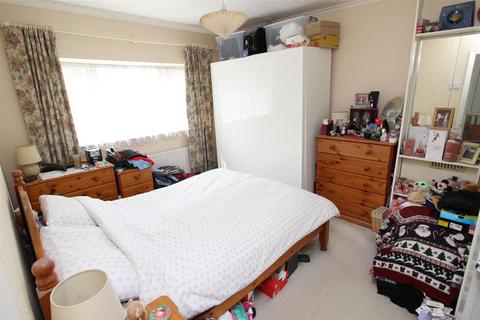 59 Dorchester Road, Worcester Park, KT4 8NW