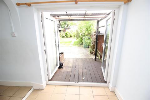 76 Washington Road, Worcester Park, KT4 8JH
