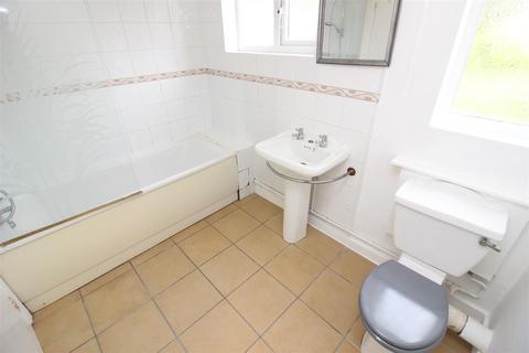 76 Washington Road, Worcester Park, KT4 8JH