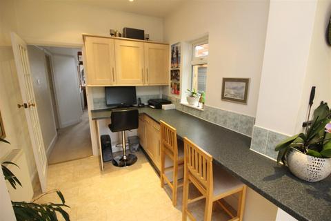 74 Ruskin Drive, Worcester Park, KT4 8LJ