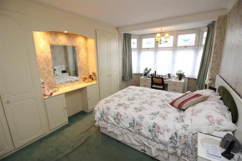 78 Ruskin Drive, Worcester Park, KT4 8LJ