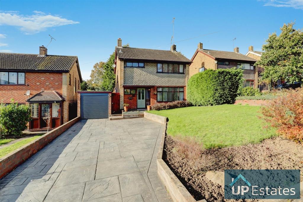 Moor Road, Hartshill, Nuneaton 3 bed detached house £300,000