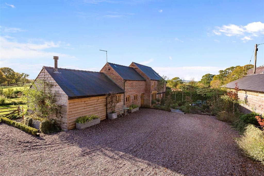 Hawthorne Barn, Dudleston Heath, Ellesmere, Shropshire, SY12 9LS 3 bed barn conversion for sale