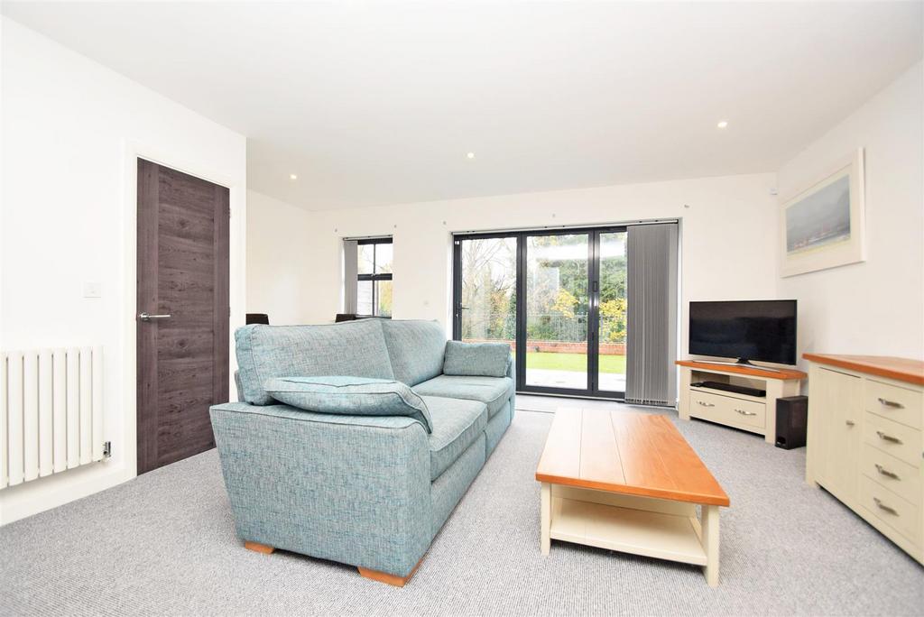 Longden Road, Shrewsbury 3 bed end of terrace house for sale £289,950