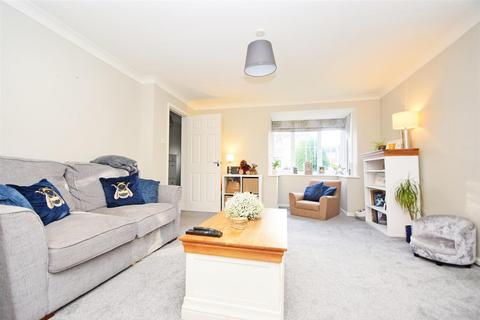 4 Arundel Close, Ruyton Xi Towns, Shrewsbury, SY4 1LU