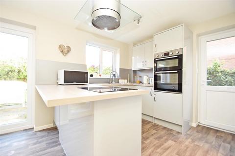 4 Arundel Close, Ruyton Xi Towns, Shrewsbury, SY4 1LU