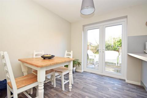 4 Arundel Close, Ruyton Xi Towns, Shrewsbury, SY4 1LU