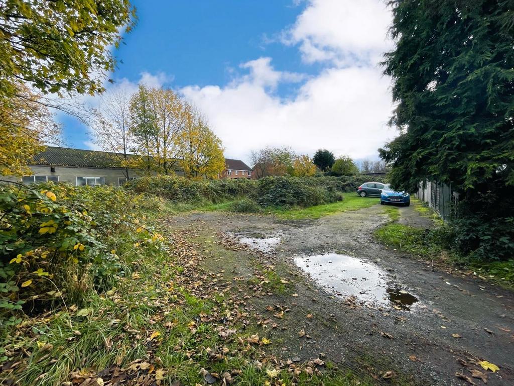 Thornaby Road, Thornaby, StocktonOnTees 2 bed property with land for sale £90,000