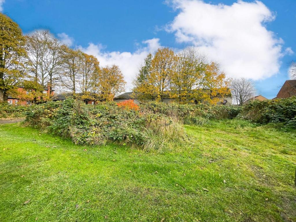 Thornaby Road, Thornaby, StocktonOnTees 2 bed property with land for sale £90,000