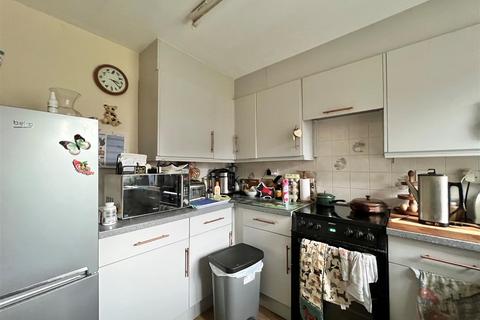 2 bedroom detached house for sale, Wester-Moor Close, Roundswell, Barnstaple