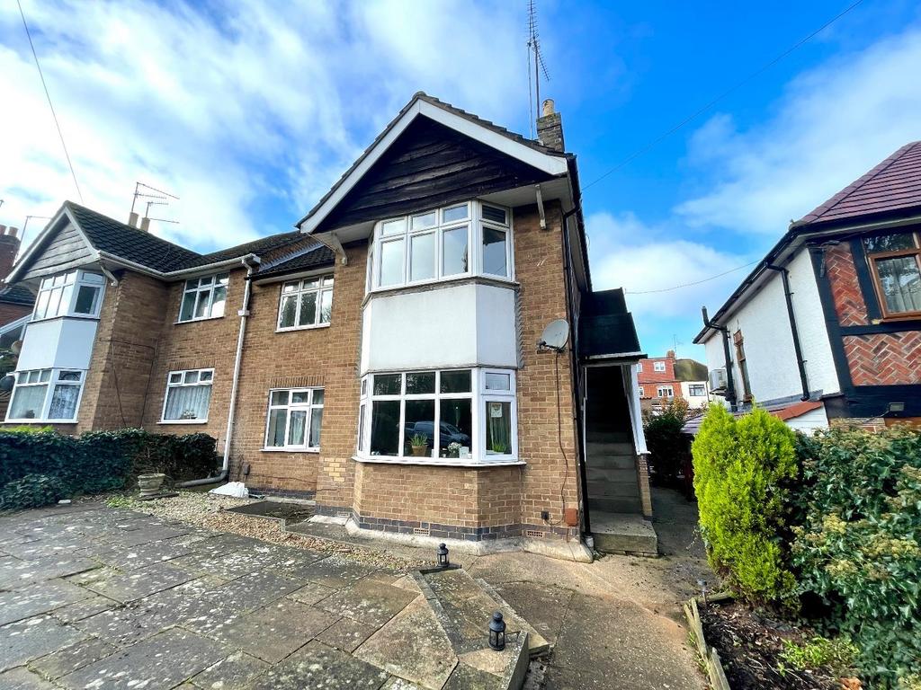 London Road, Delapre, Northampton NN4 2 bed for sale £129,950