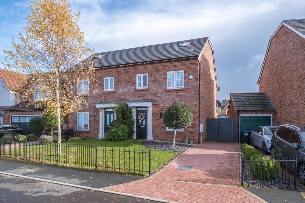 18 Furber Close-042.JPG