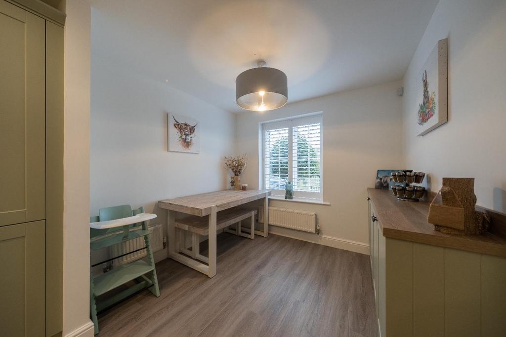 18 Furber Close-005.JPG