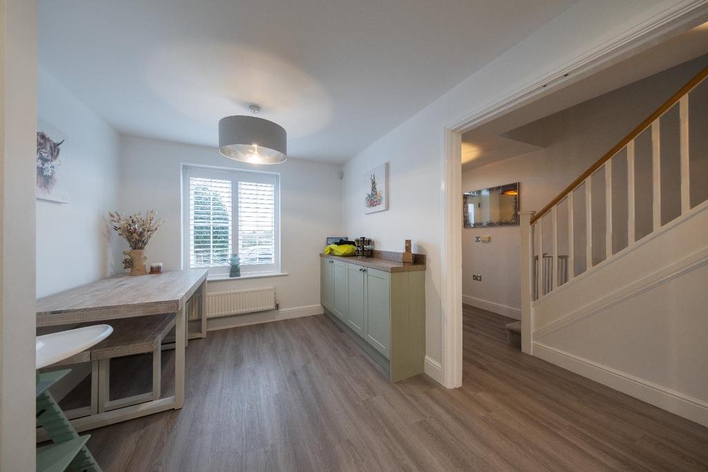 18 Furber Close-008.JPG