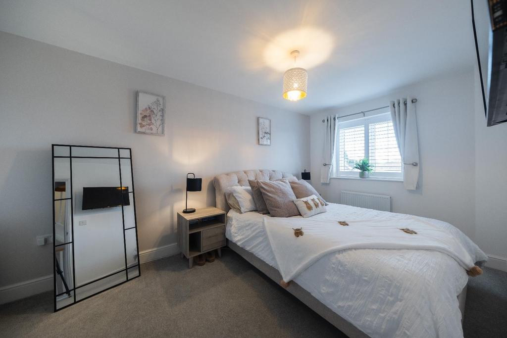 18 Furber Close-017.JPG