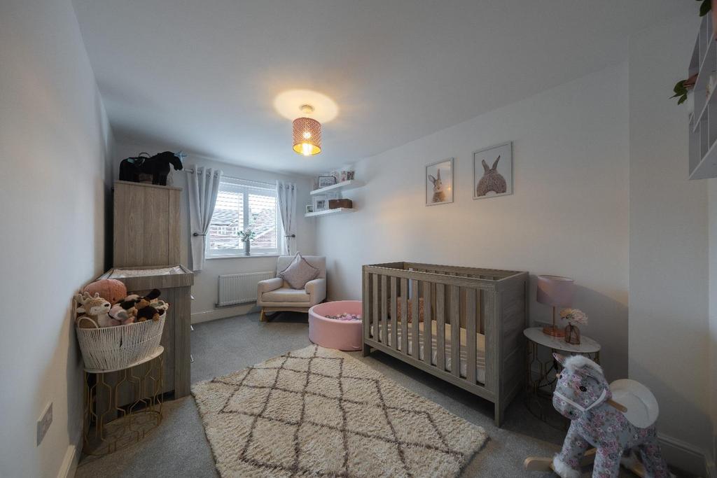 18 Furber Close-021.JPG