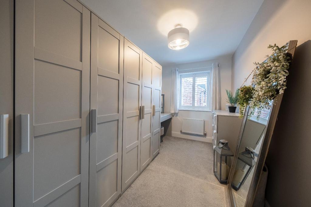18 Furber Close-024.JPG