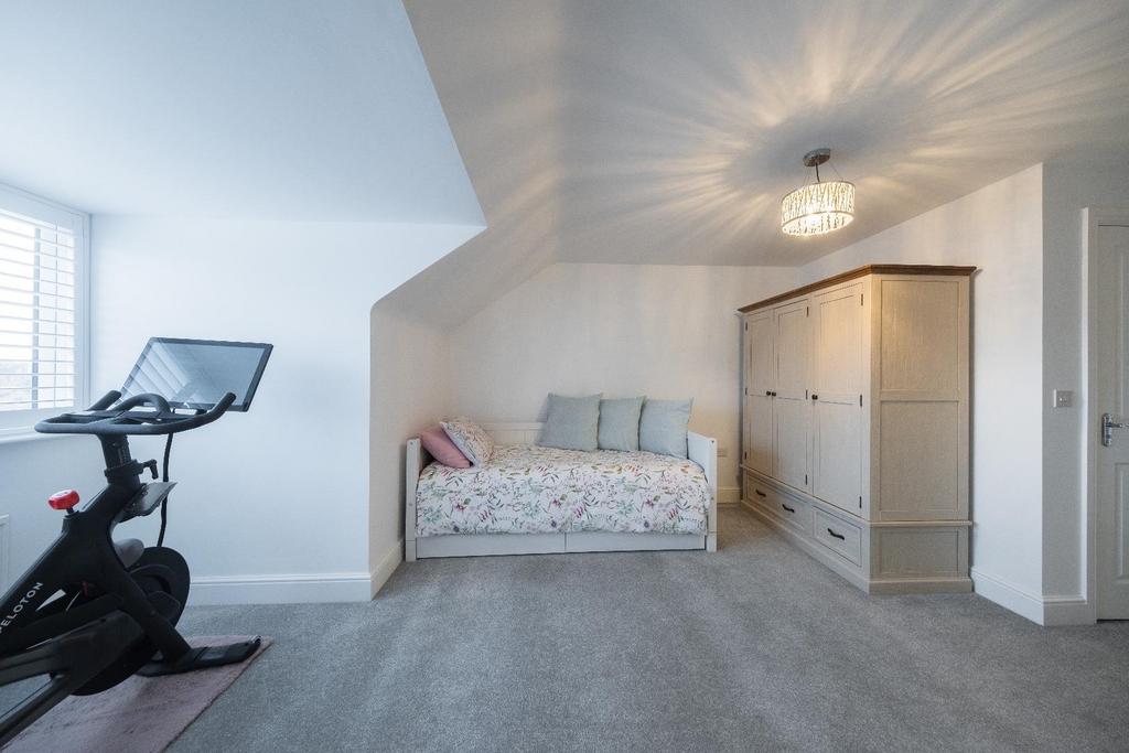 18 Furber Close-030.JPG