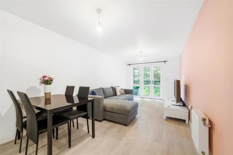 2 bedroom flat for sale, Worcester Close, Anerley, SE20