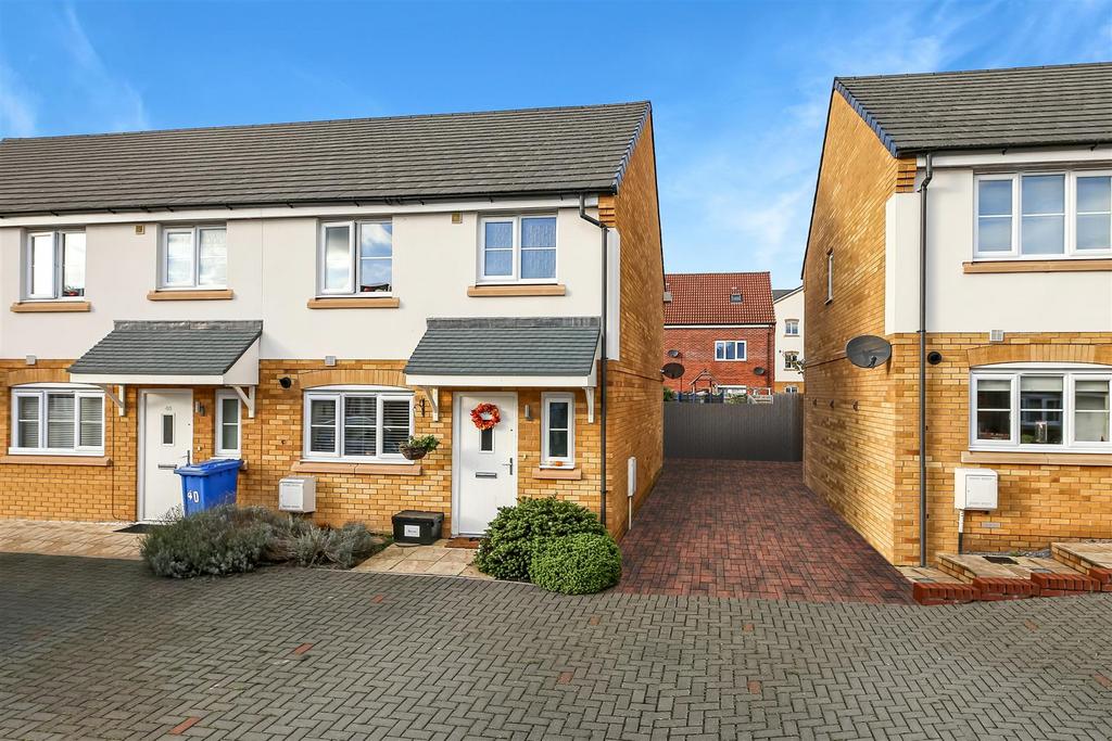 Mulberry Gardens, Great Cornard 3 bed end of terrace house for sale £