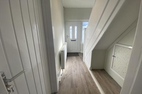 3 bedroom semi-detached house to rent - Thorpe Park Road, Peterborough, PE3 6LG