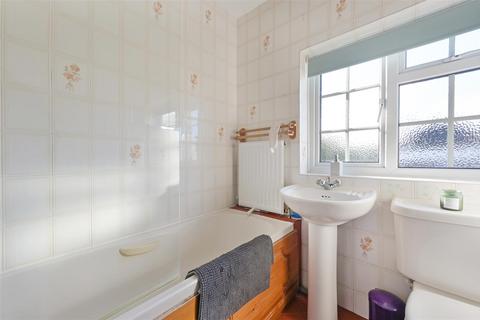 17a Waterloo Road, Epsom, KT19 8EX