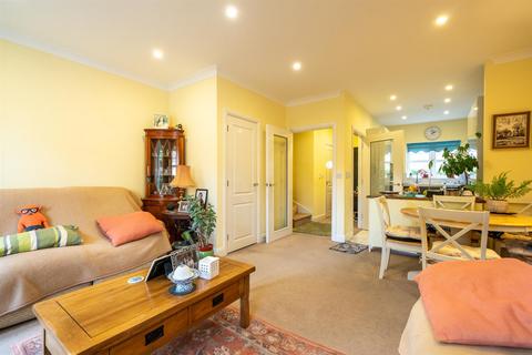 9 Cassius Drive, Kings Park, St Albans, AL3 4GD