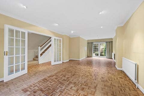8 Burcote, Weybridge, KT13 0HG