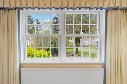 8 Burcote, Weybridge, KT13 0HG
