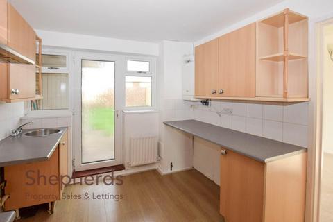 14 Manor Way, Cheshunt, Waltham Cross, EN8 8UL