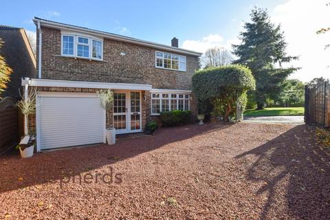 4 bedroom detached house for sale, Woodside, Cheshunt EN7