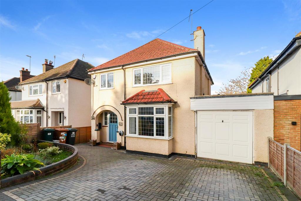Brookdene Avenue, Watford WD19 4 bed detached house for sale £850,000