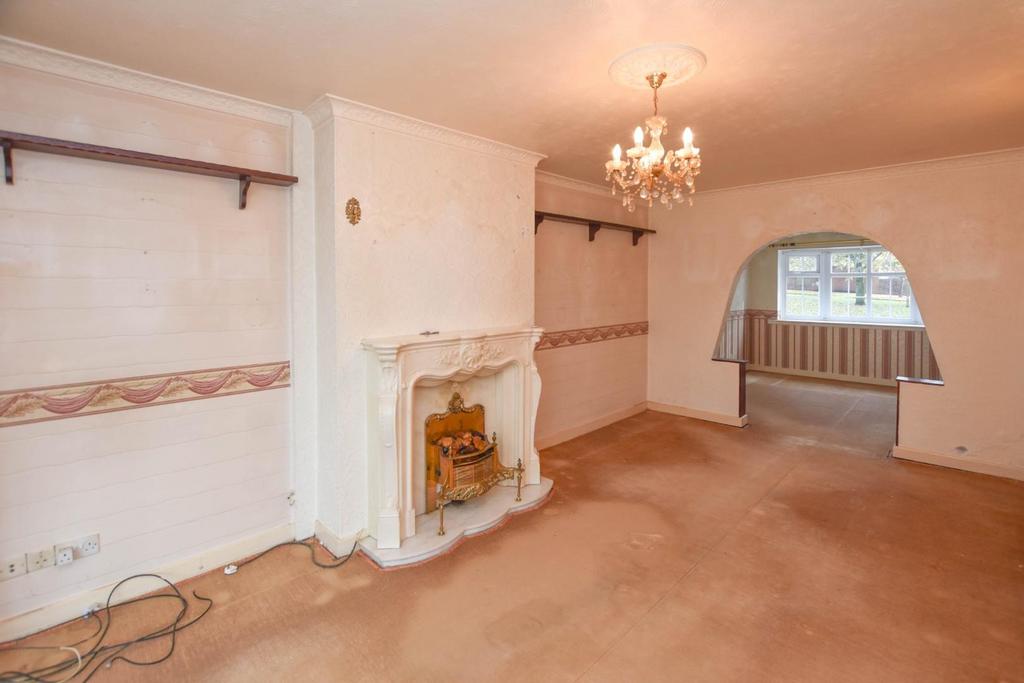 Lingfield Crescent, Beech Hill, Wigan, WN6 8QA 2 bed semidetached