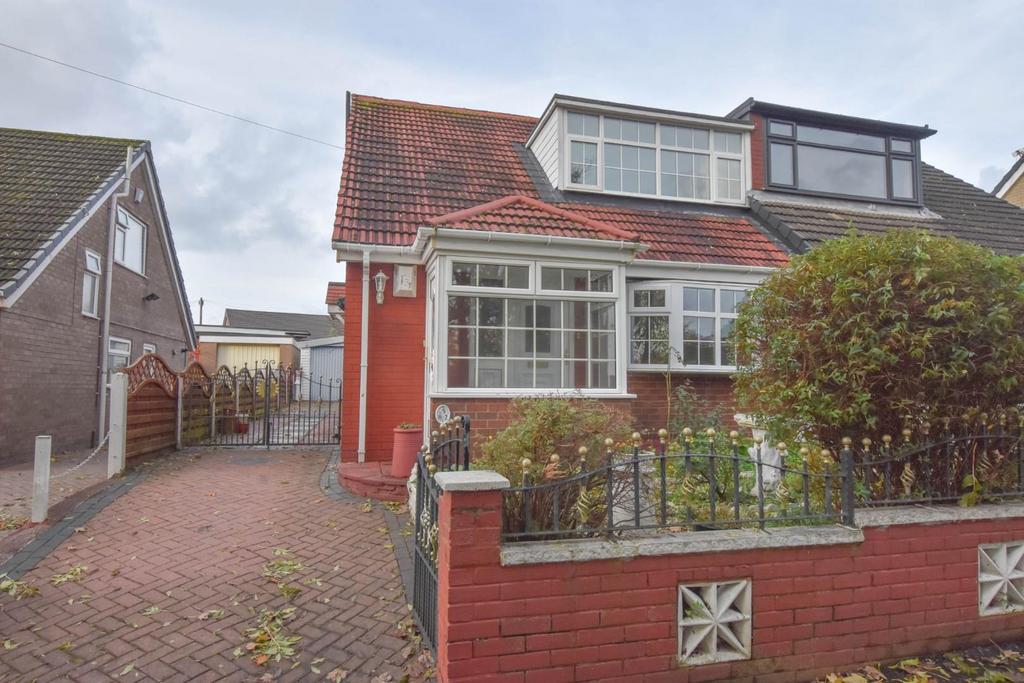 Lingfield Crescent, Beech Hill... 2 bed semidetached bungalow for sale