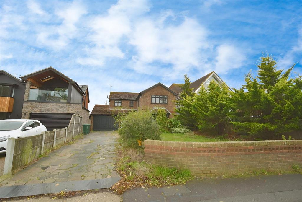Western Esplanade, Canvey Island SS8 4 bed house for sale £525,000