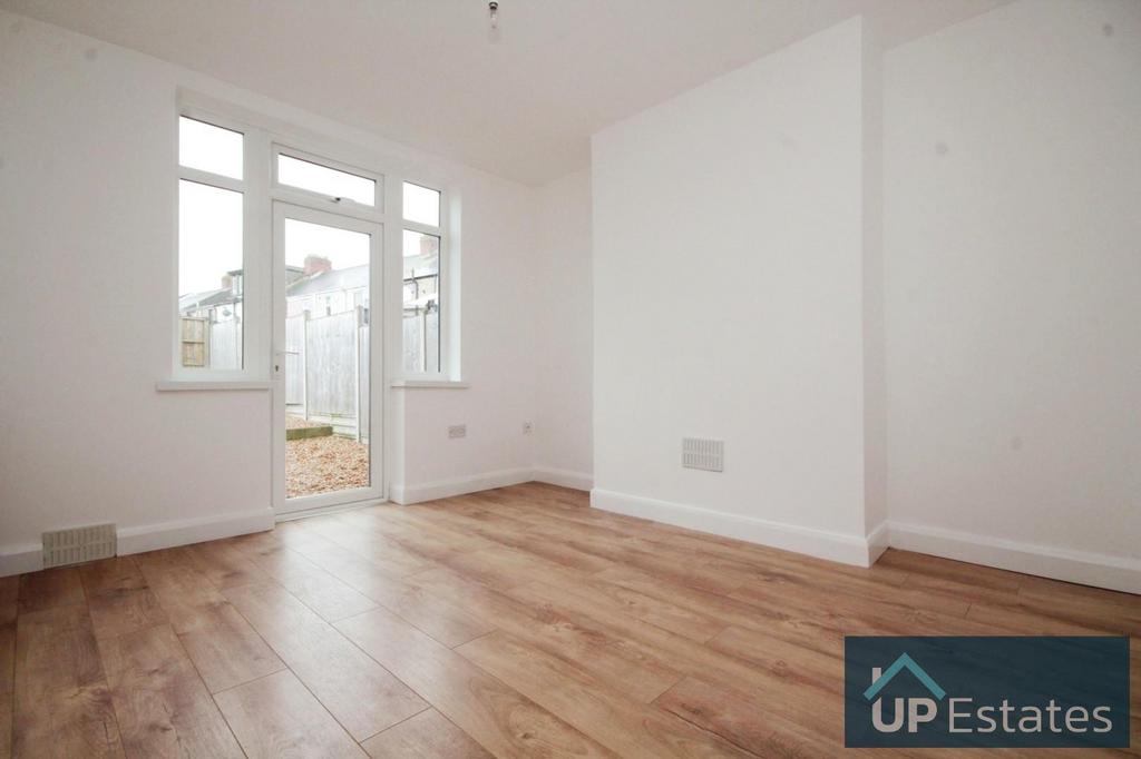 Avon Street, Coventry 3 bed terraced house £1,000 pcm (£231 pw)