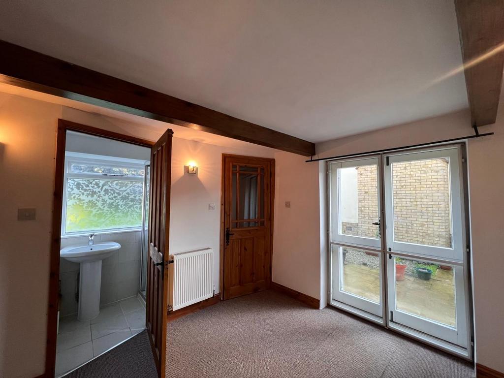 Bedroom 4.jpg