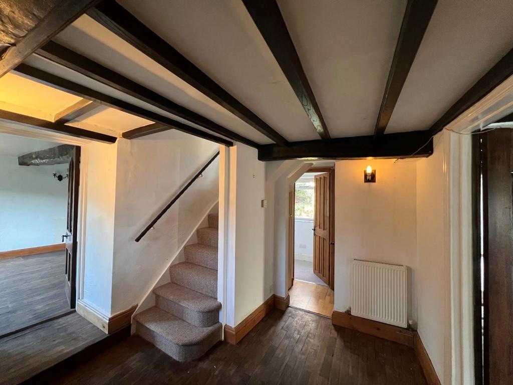 Entrance hall.jpg