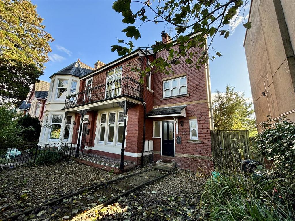 Penhill Road, Pontcanna, Cardiff 3 bed semidetached house for sale £