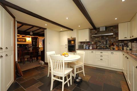 5 bedroom cottage for sale, Colthouse Lane, Ulverston