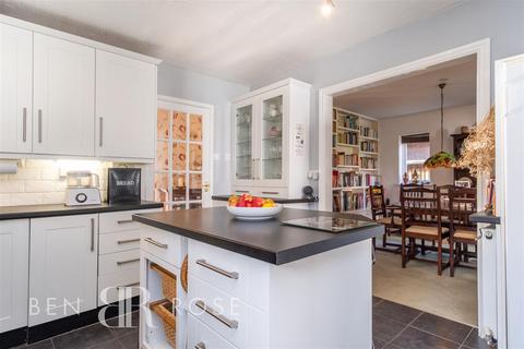 19 Balshaw Lane, Euxton, Chorley, PR7 6HX