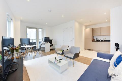 2 bedroom apartment for sale, Vitruvian Court, Rolling Mills Mews, London, E14