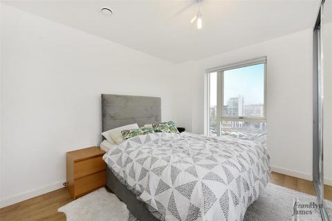 2 bedroom apartment for sale, Vitruvian Court, Rolling Mills Mews, London, E14